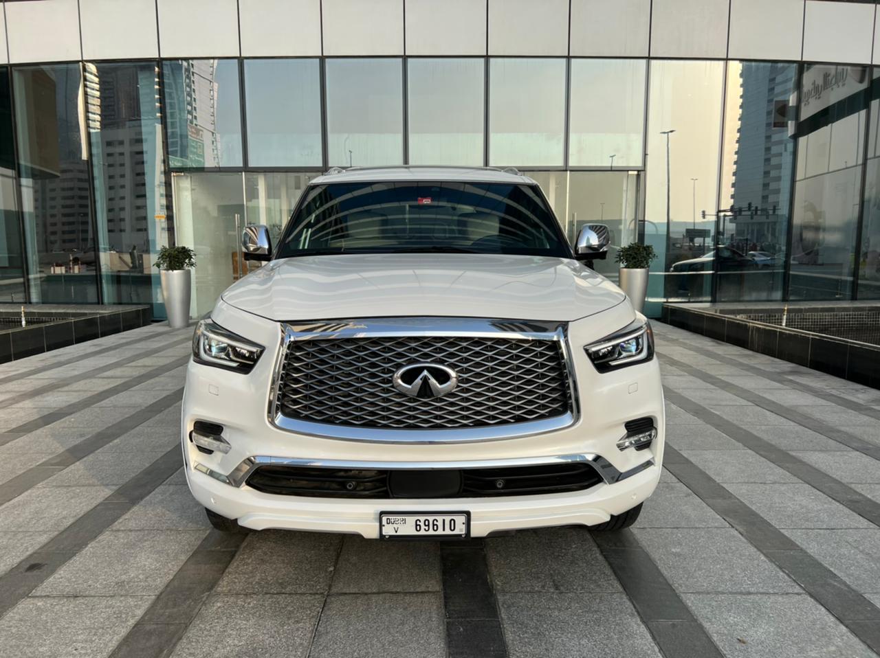 INFINITI QX80 أبيض 2021 تأجير دبي