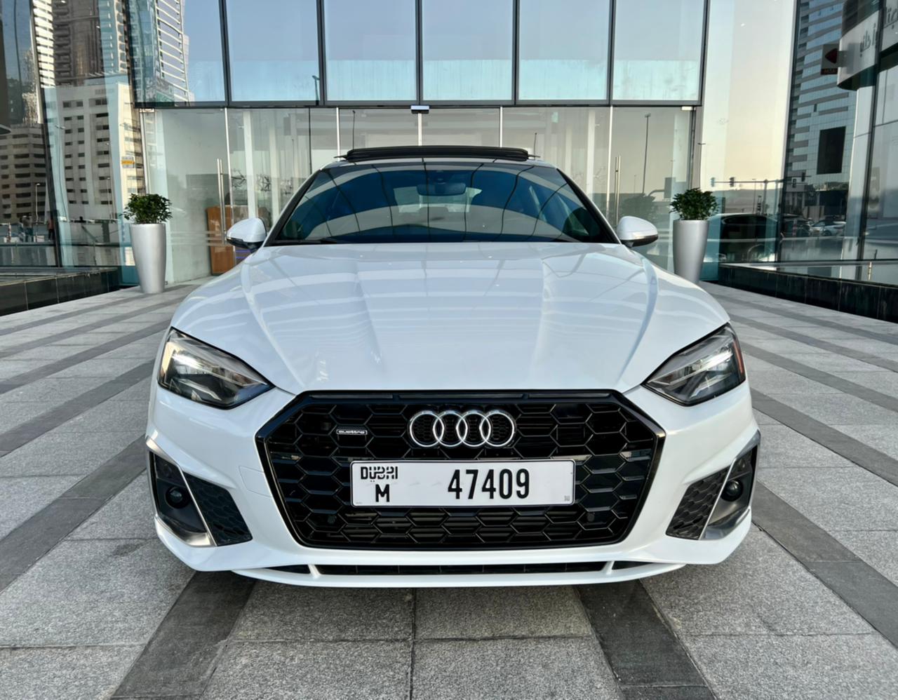 AUDI A5 أبيض 2021 تأجير دبي