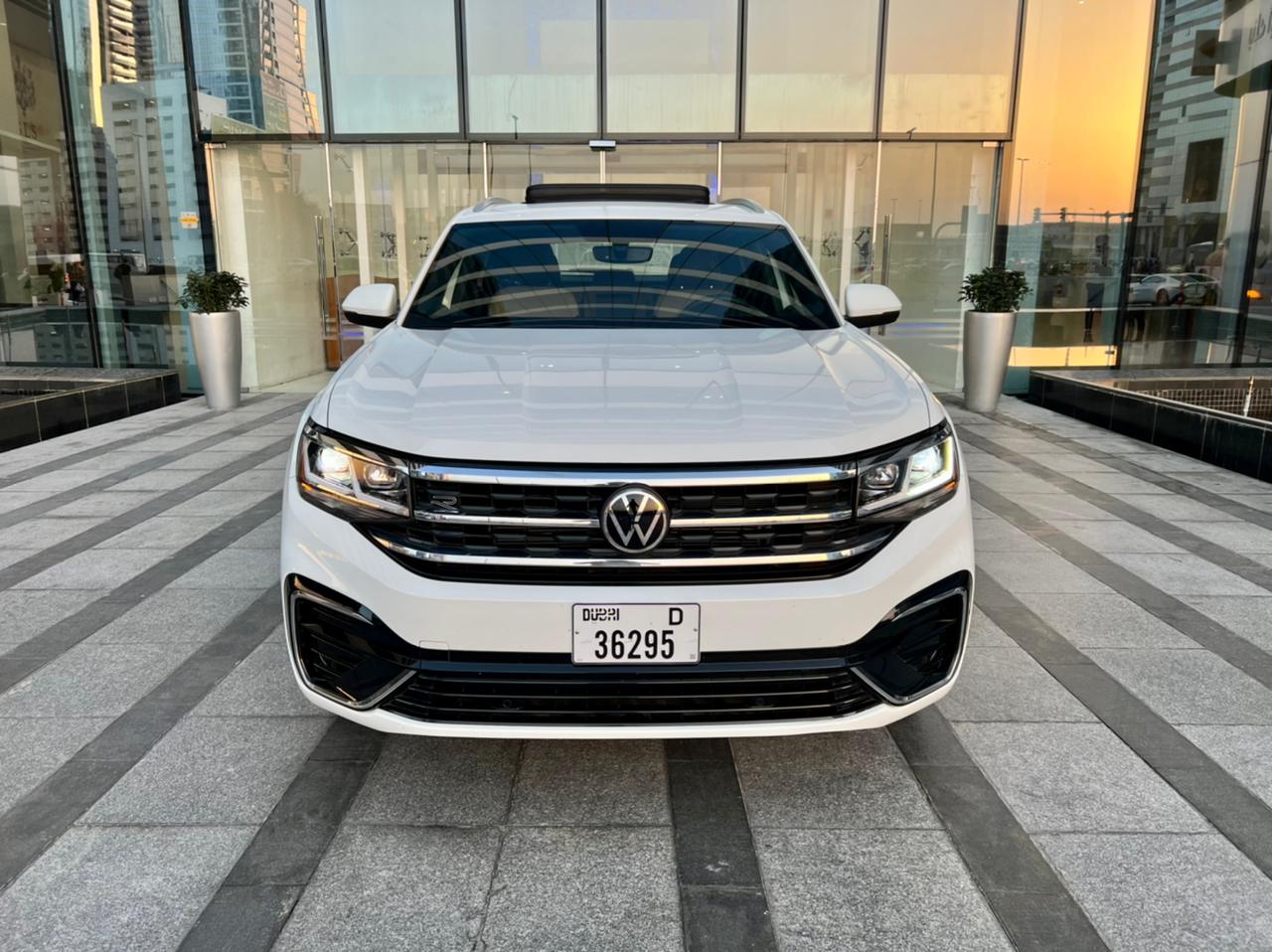 VOLKSWAGEN ATLAS  أبيض 2021 تأجير دبي
