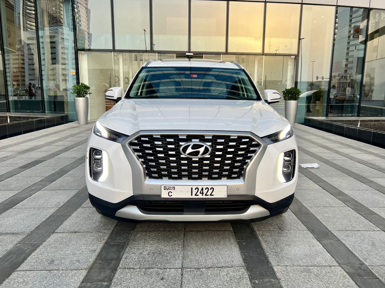 Hyundai Palisade أبيض 2021 تأجير دبي