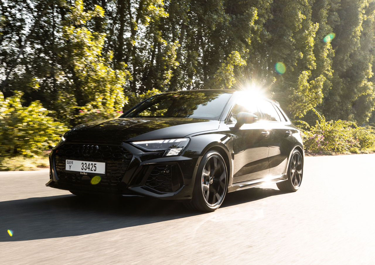 Audi RS3 أسود 2023 تأجير دبي