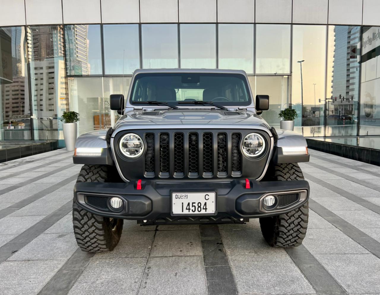 استئجار JEEP WRANGLER RUBICON البيج 2021 فى دبي