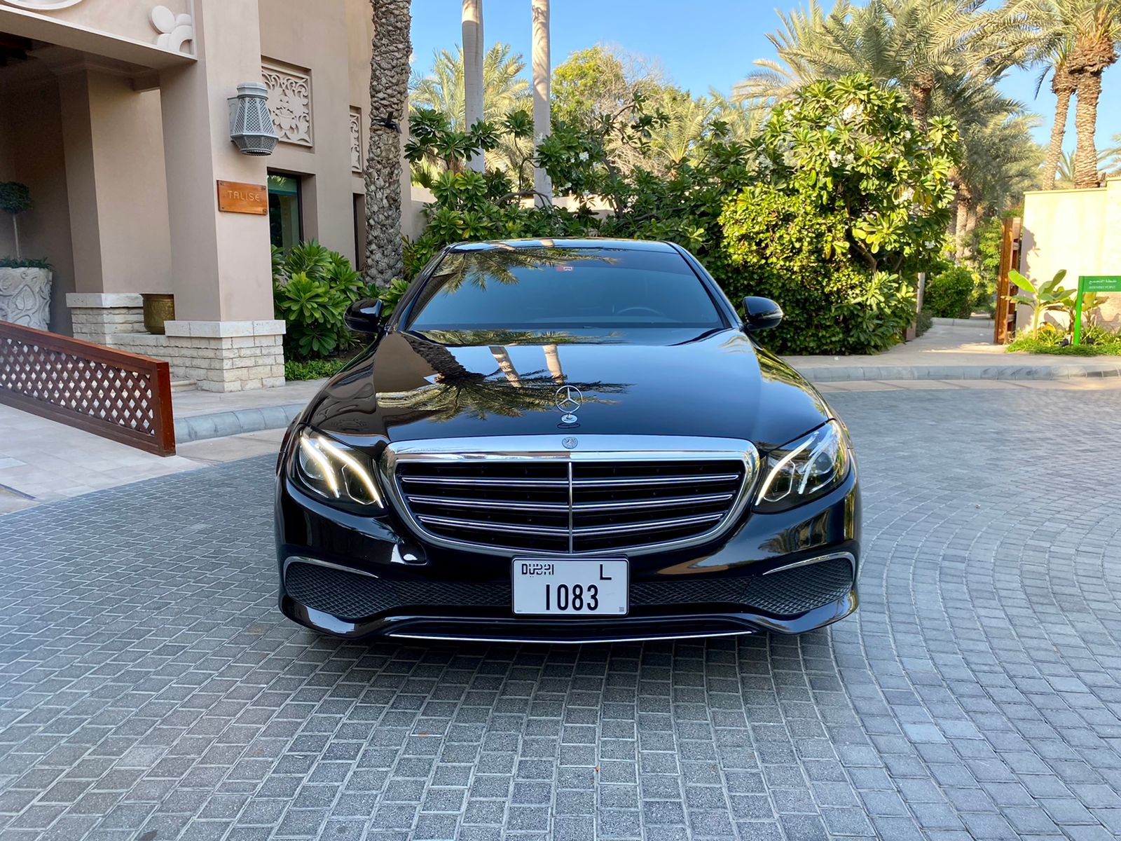 استئجار Mercedes E300 أسود 2017 فى دبي