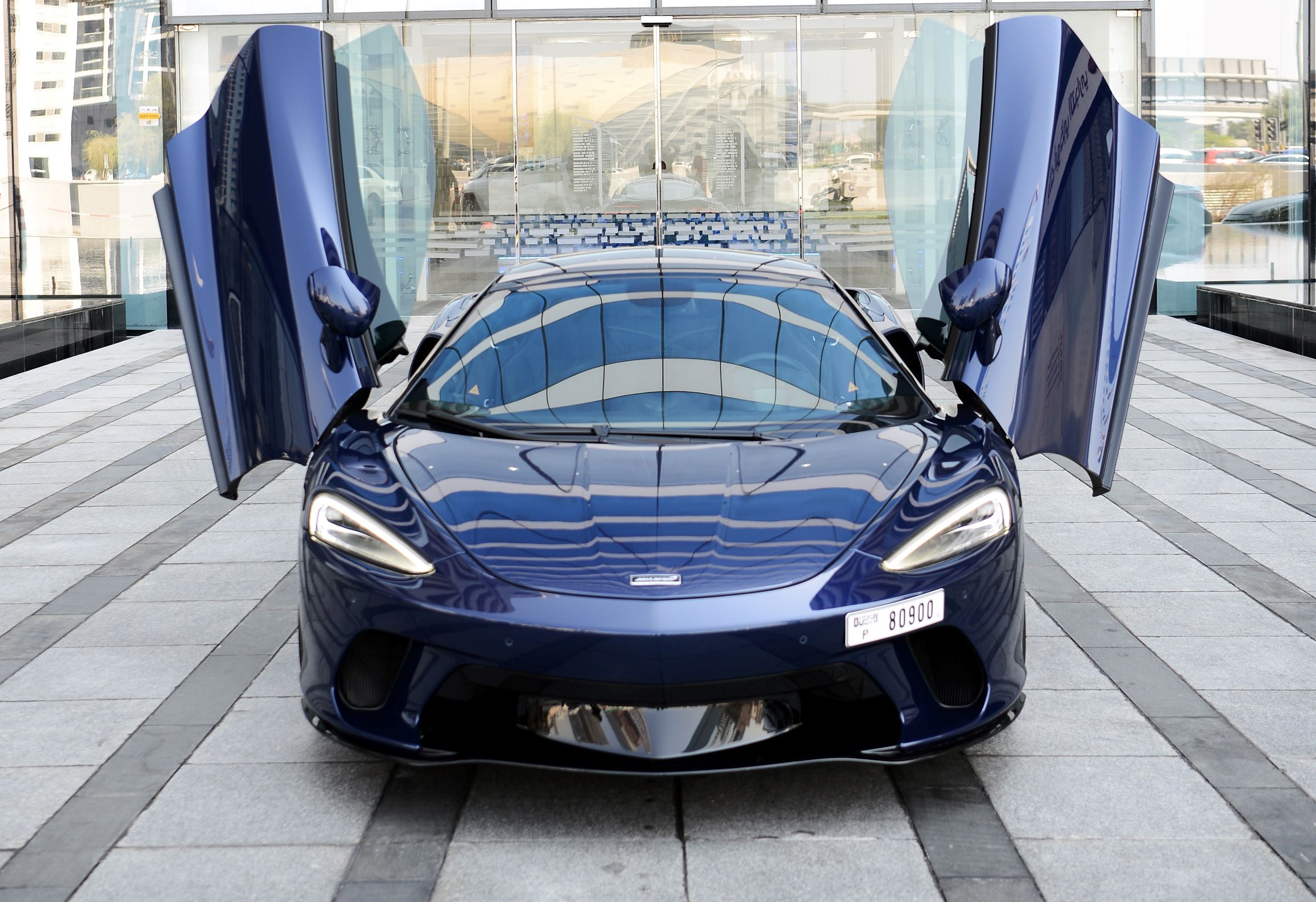 استئجار McLaren GT أزرق 2020 فى دبي