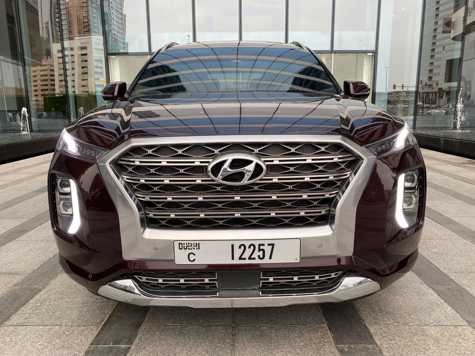 استئجار HYUNDAI PALISADE أحمر 2020 فى دبي