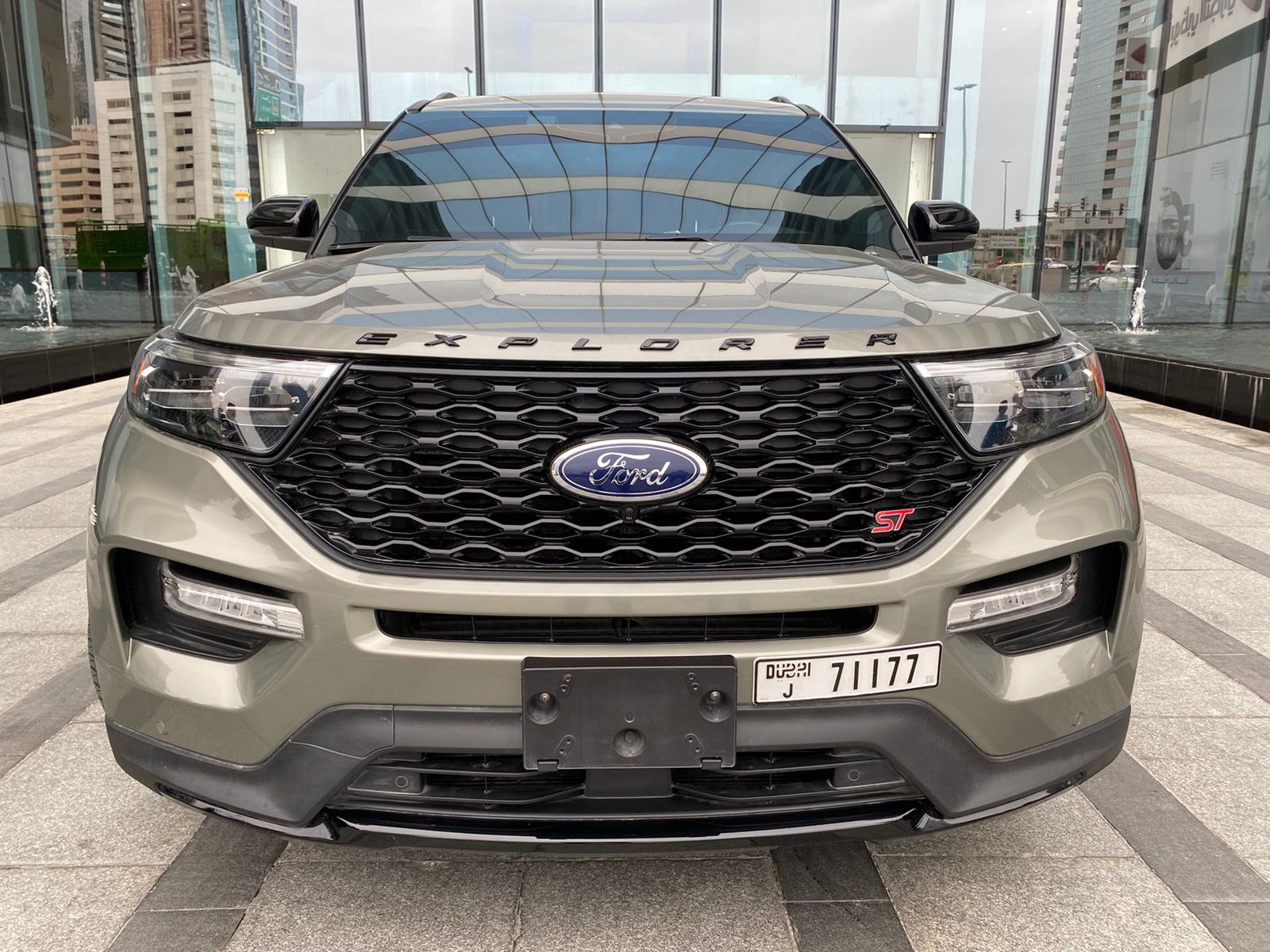 استئجار FORD EXPLORER ST  رمادي 2020 فى دبي