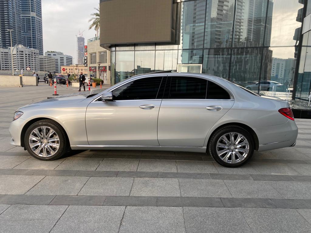 استئجار MERCEDES E300  رمادي 2018 فى دبي