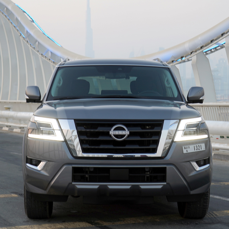 استئجار NISSAN Patrol PLATINUM رمادي 2021 فى دبي