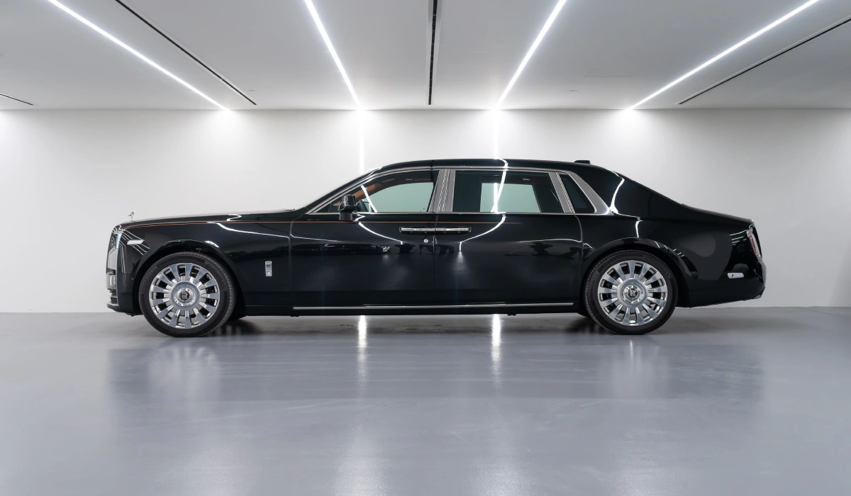 استئجار Rolls-Royce Phantom أسود 2022 فى دبي