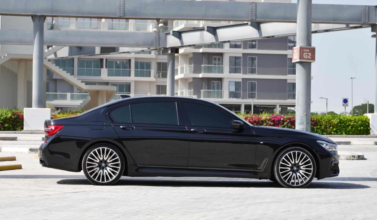 hire BMW 750 BLACK 2022 in dubai