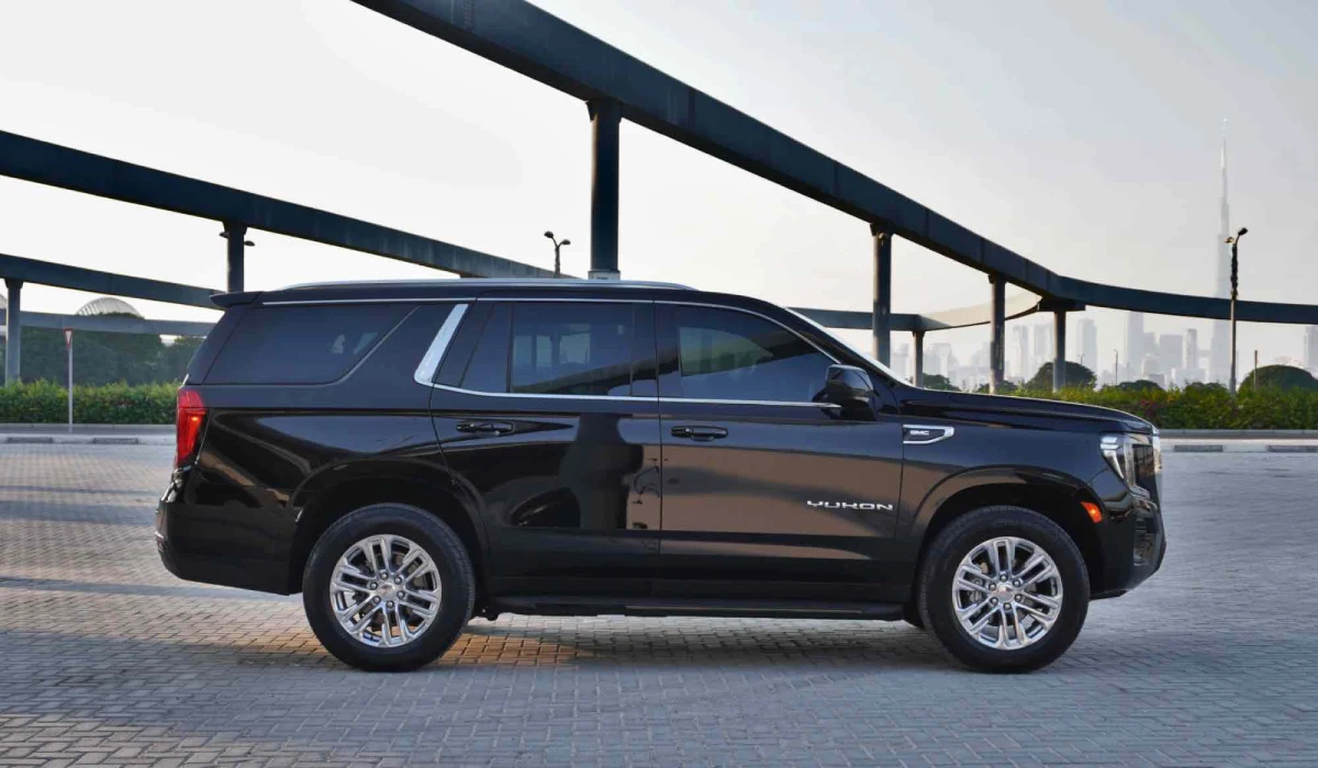 استئجار GMC YUKON أسود 2022 فى دبي
