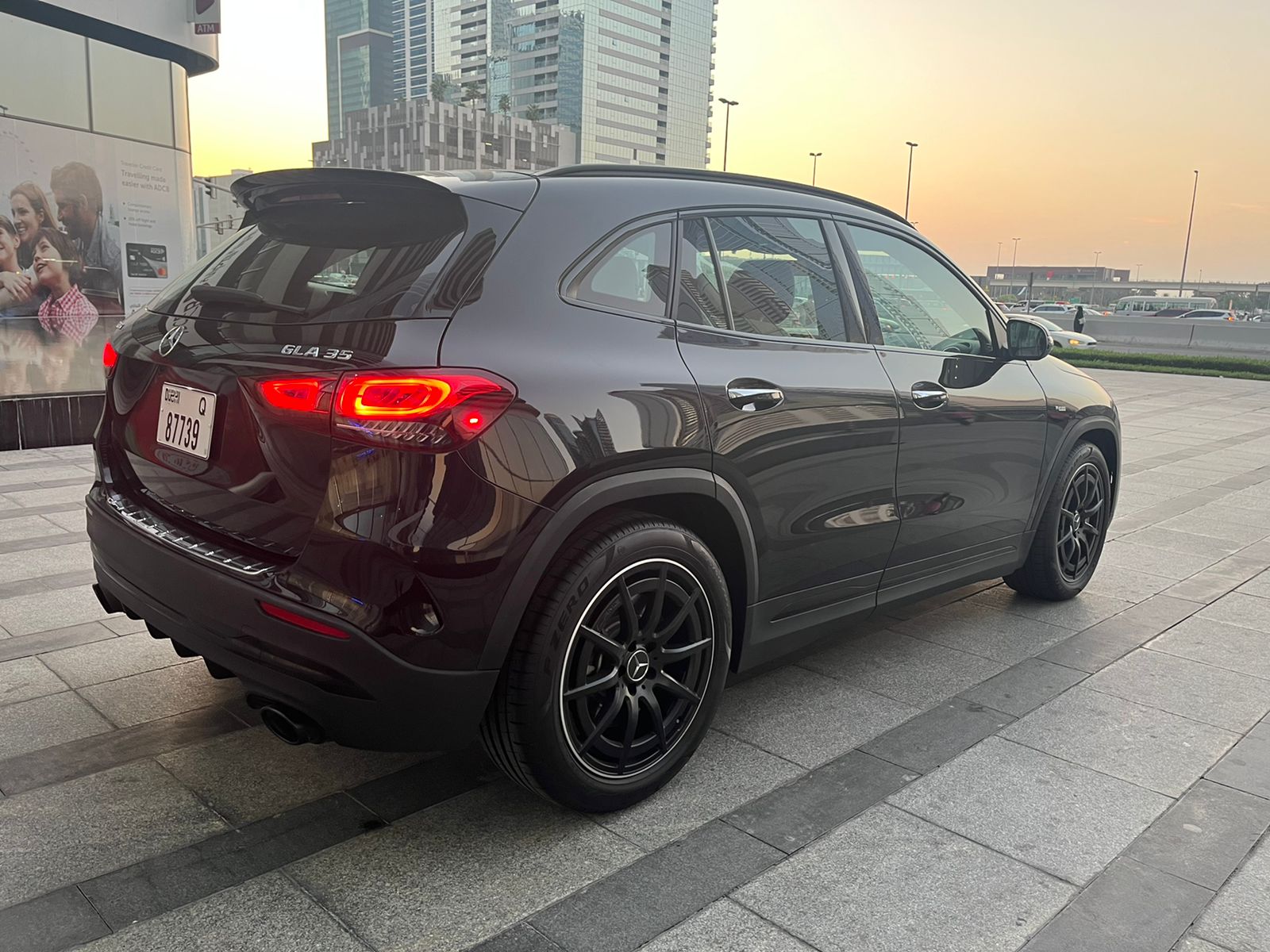 استئجار MERCEDES BENZ AMG GLA35 أزرق 2021 فى دبي