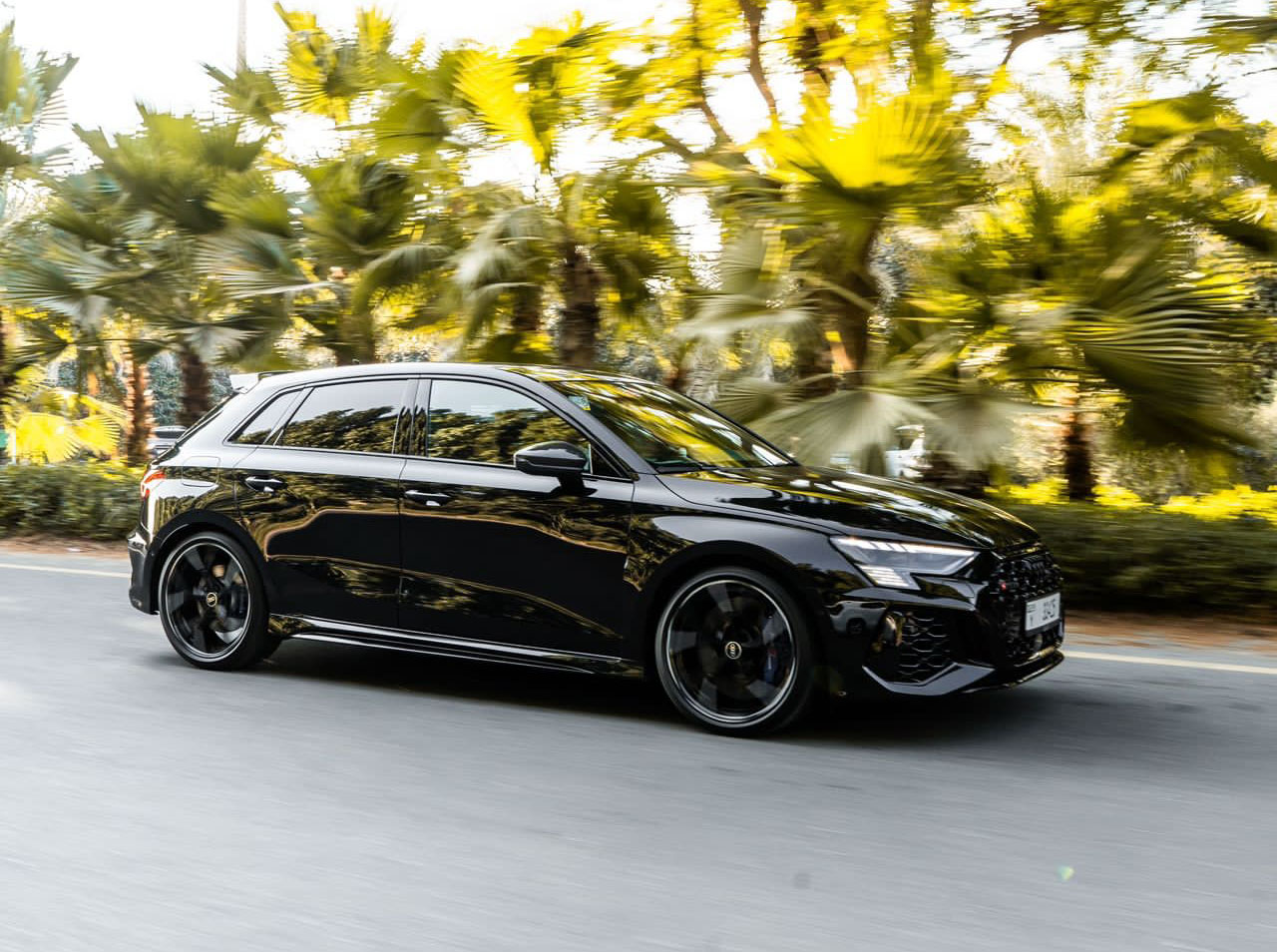 استئجار Audi RS3 أسود 2023 فى دبي