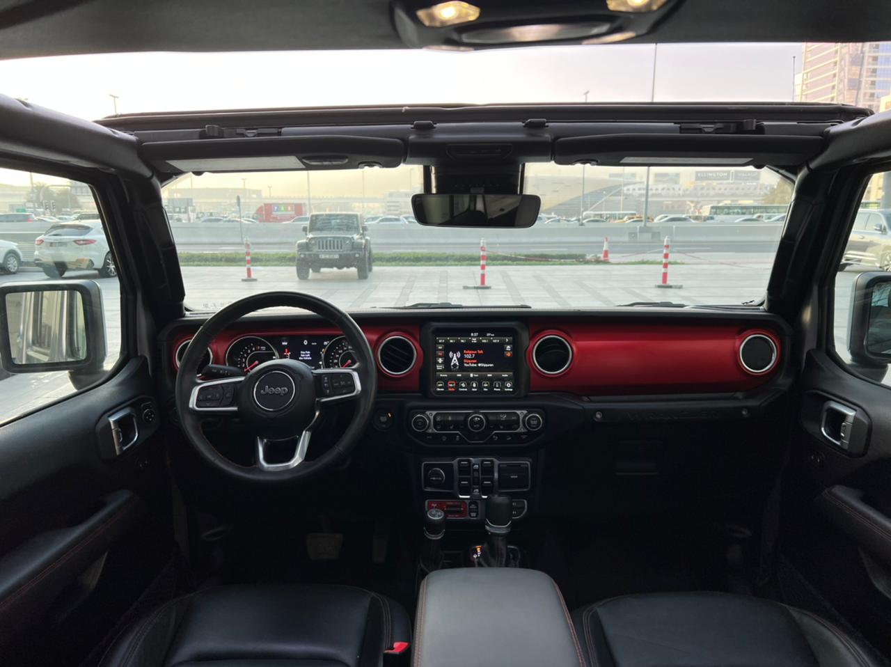 تاجير JEEP WRANGLER RUBICON البيج 2021 فى دبي