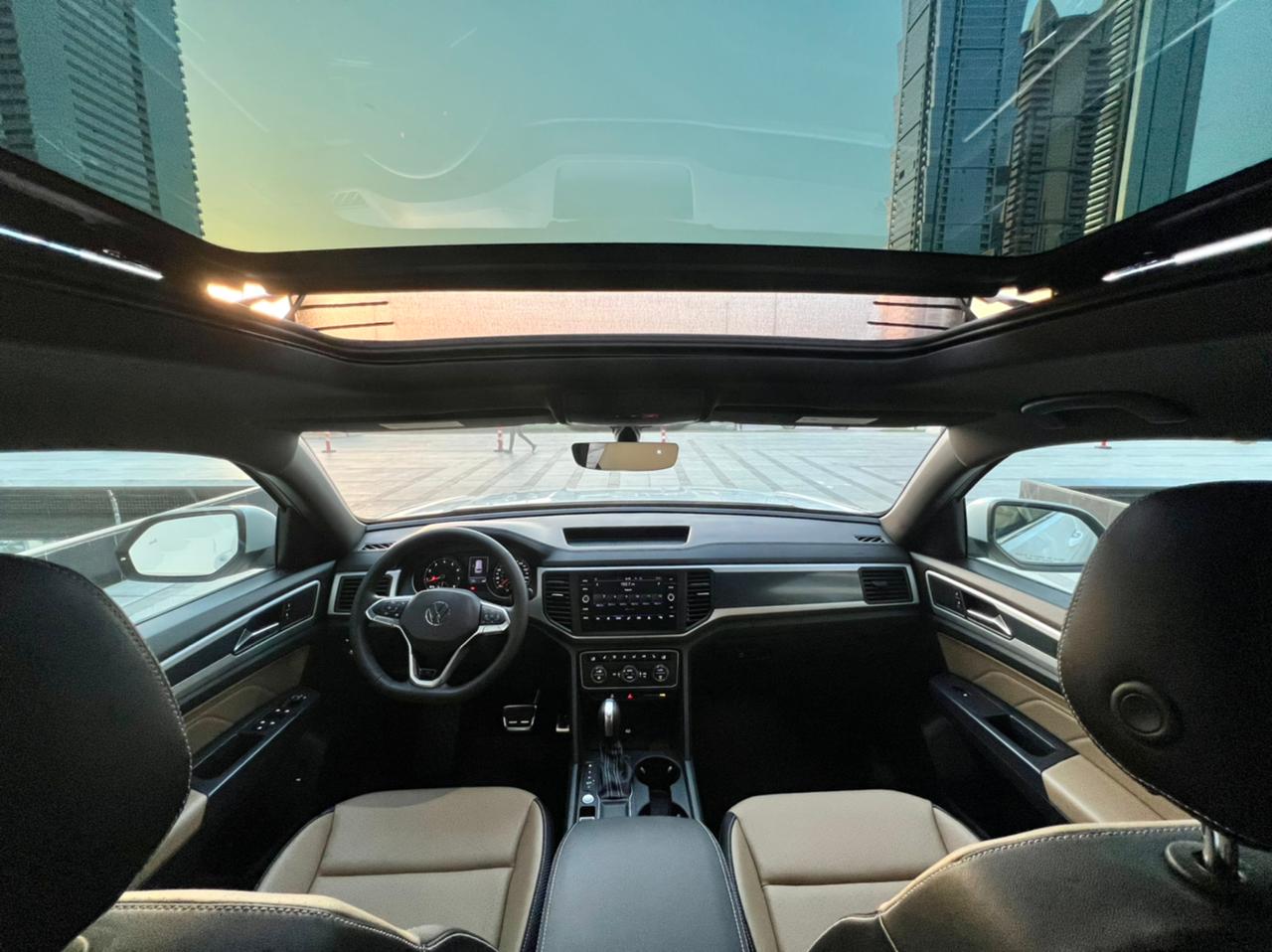 تاجير VOLKSWAGEN ATLAS  أبيض 2021 فى دبي