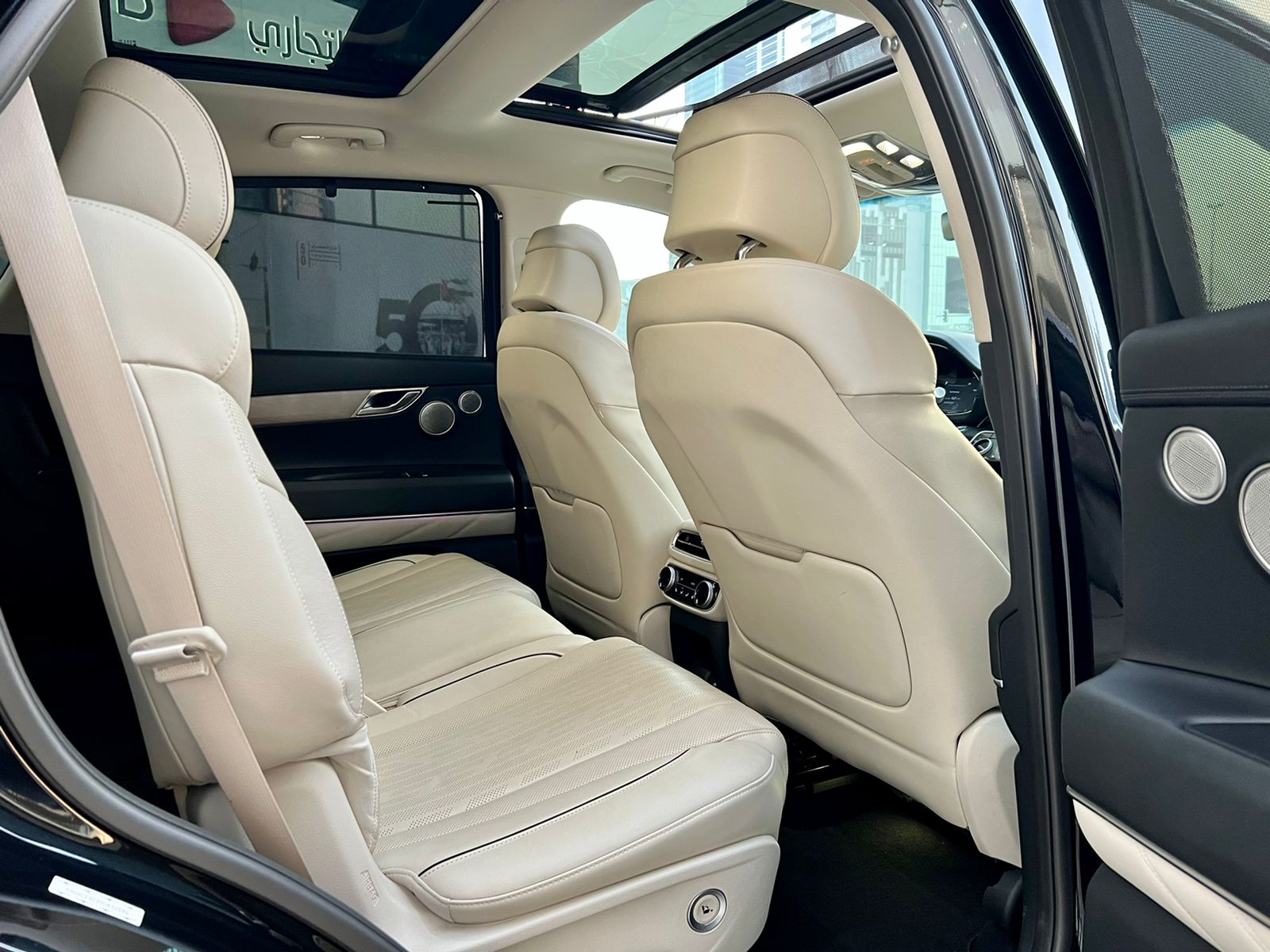 تاجير Hyundai Genesis GV80 أسود 2021 فى دبي