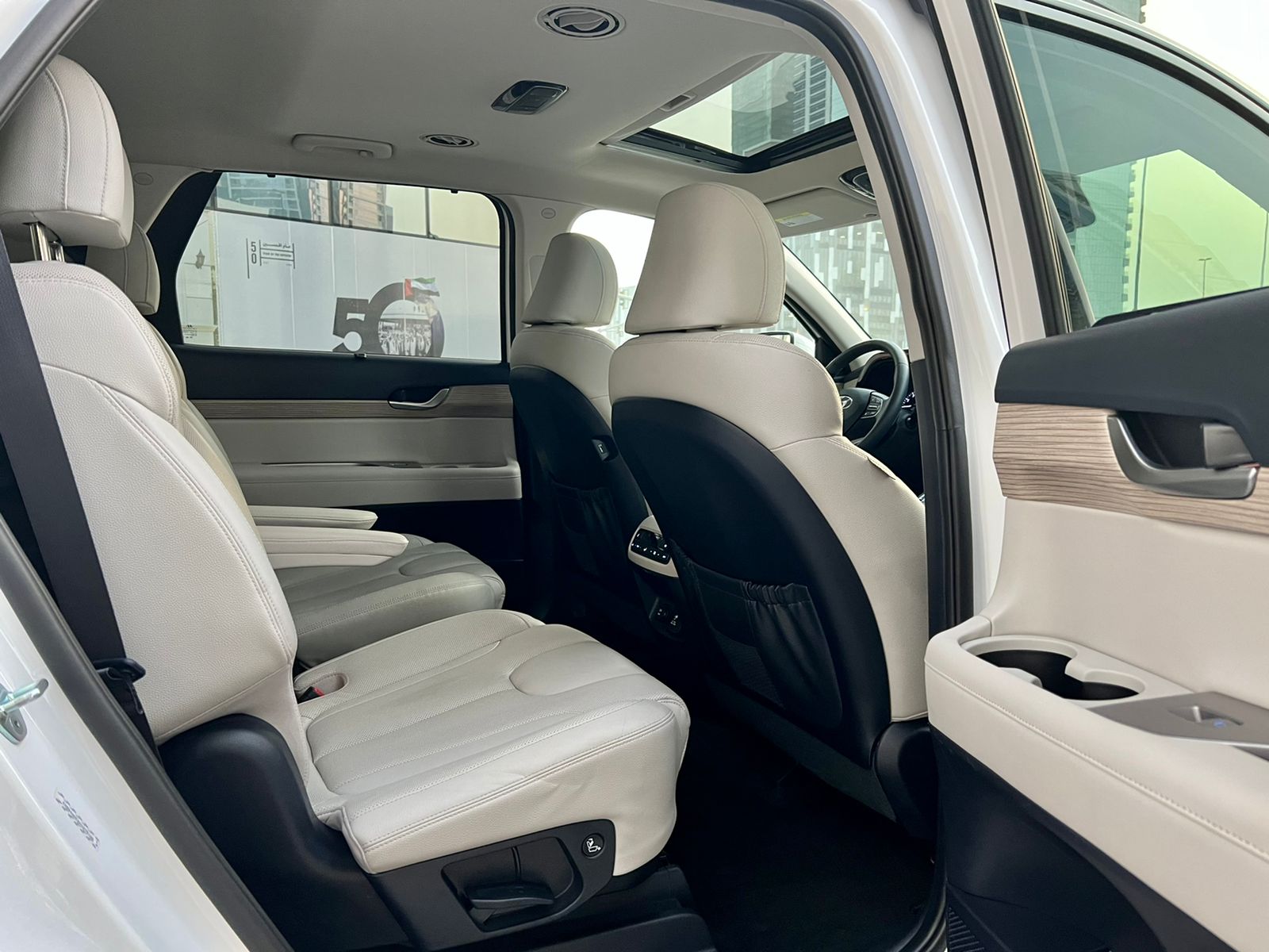 تاجير Hyundai Palisade أبيض 2021 فى دبي