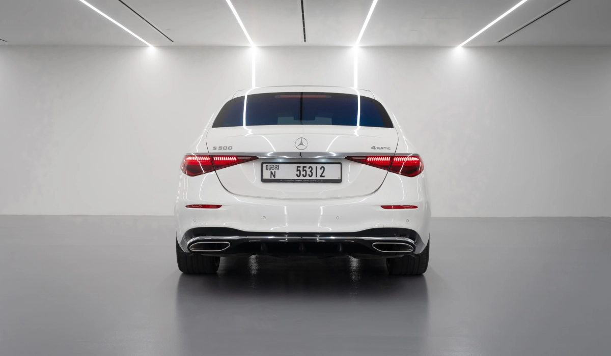 تاجير Mercedes S500 أبيض 2022 فى دبي