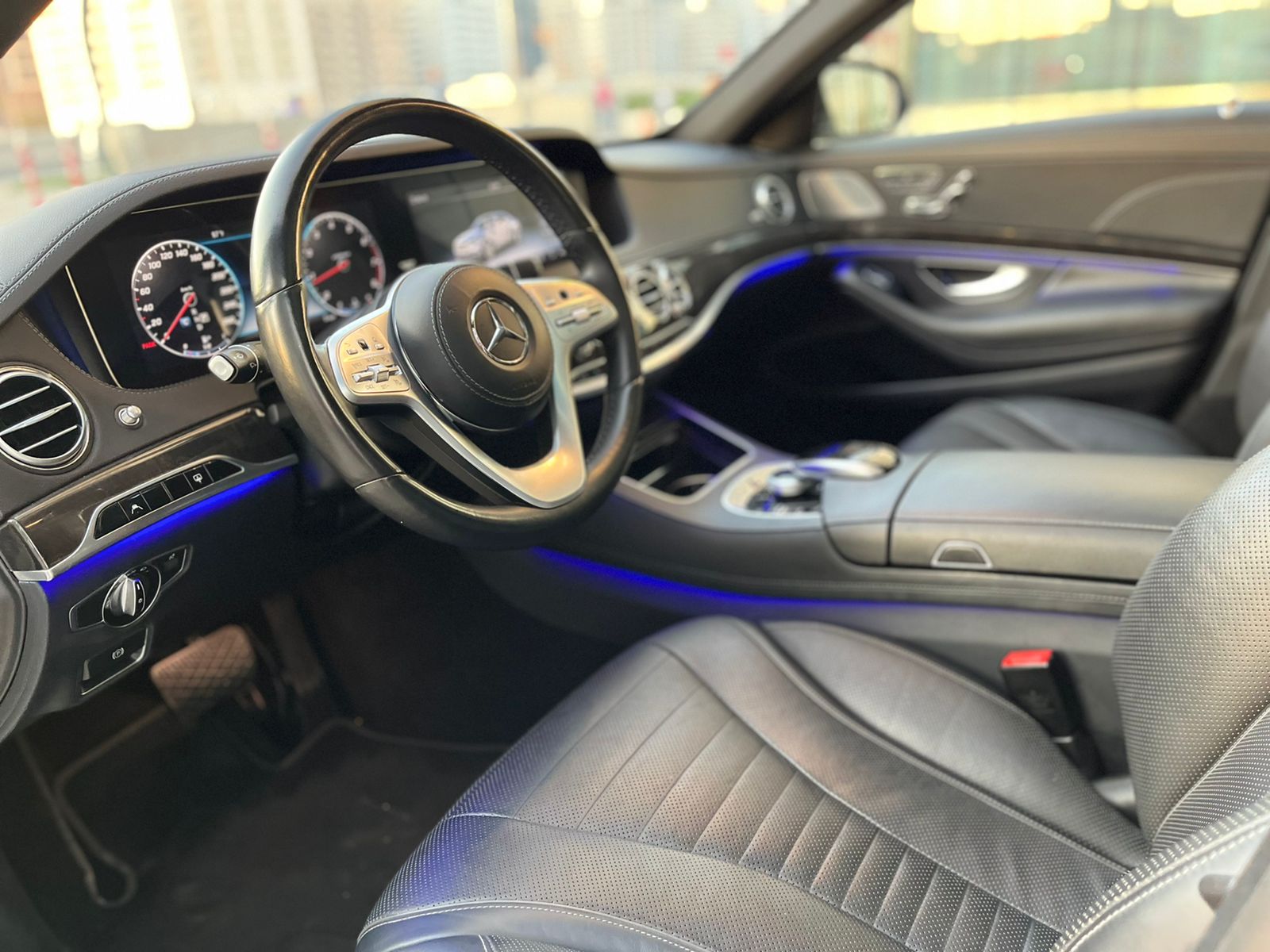 rent MERCEDES BENZ S560 WHITE 2018 in dubai