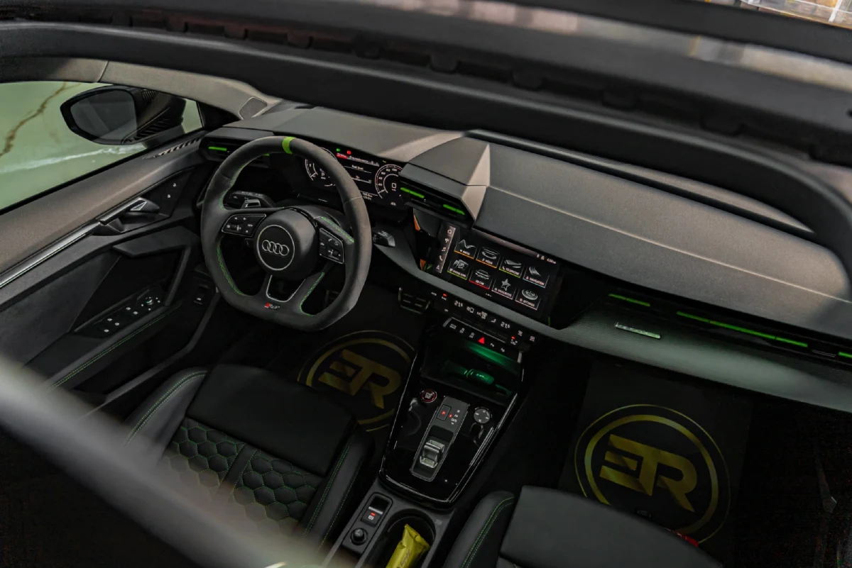 louer Audi RS3  2023 à Dubaï