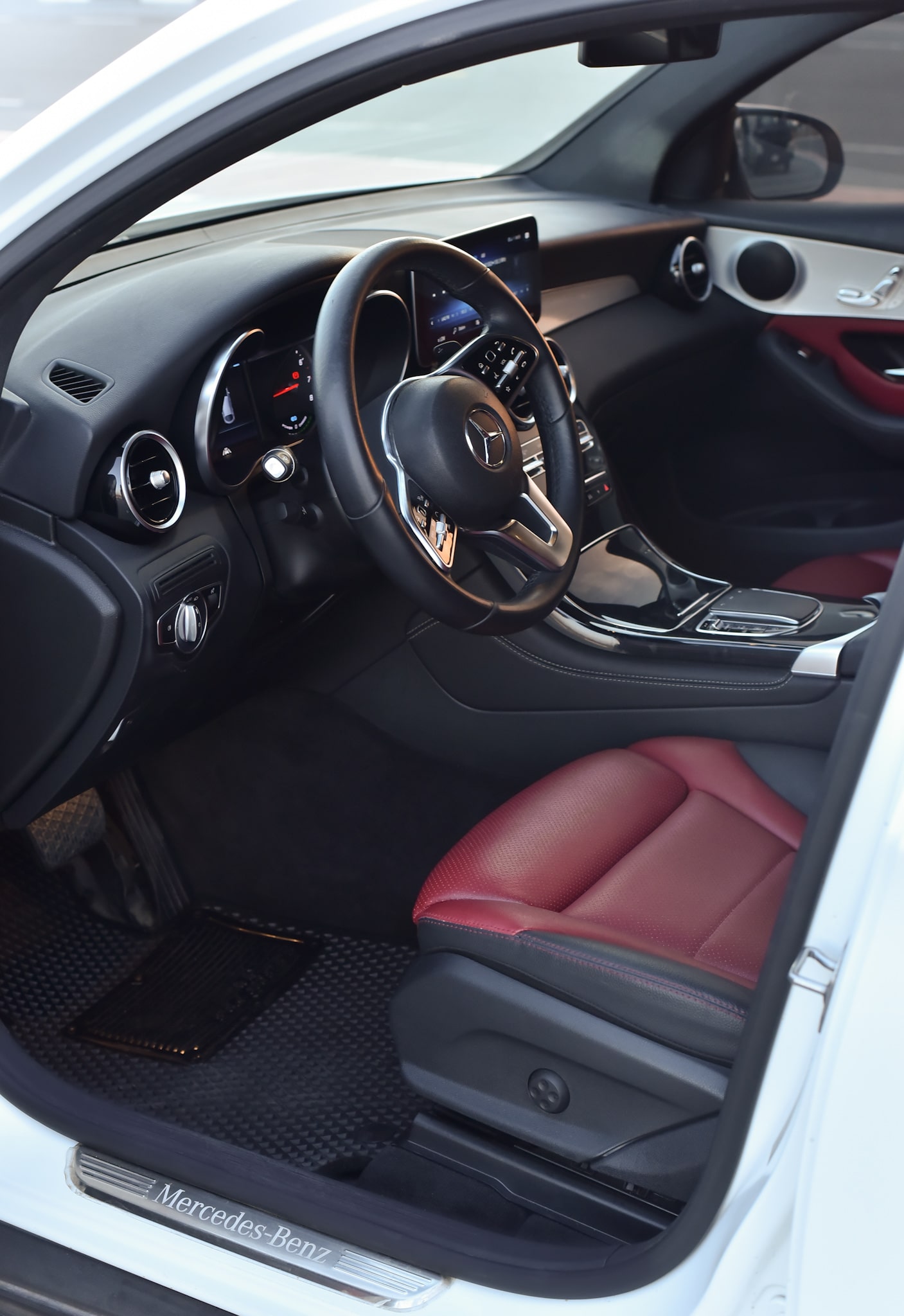 rent Mercedes Benz GLC 300 WHITE 2020 in dubai