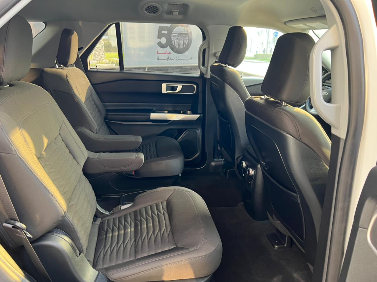 استئجار FORD EXPLORER أبيض 2020 طويلة الأمد في دبي