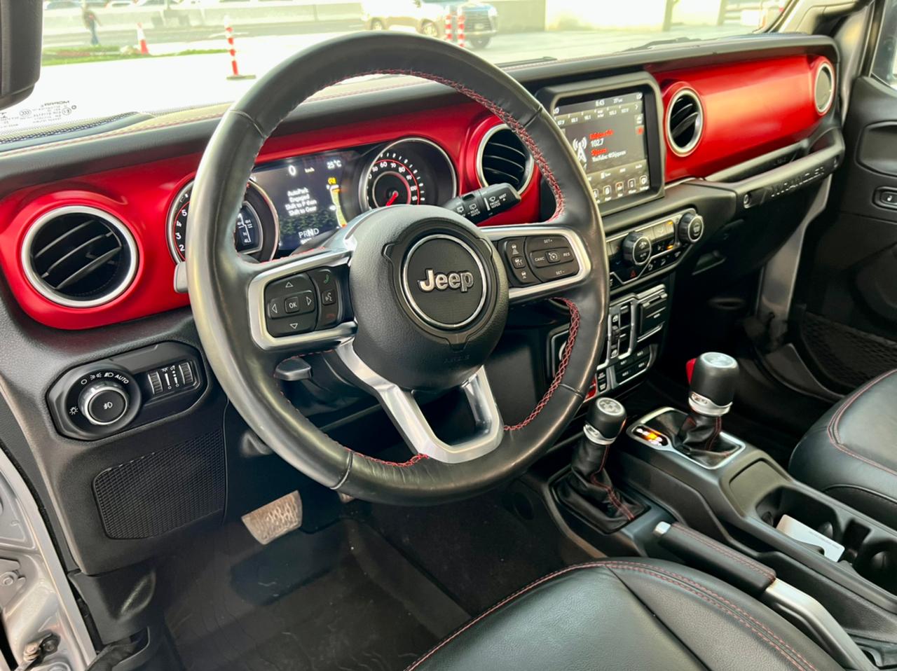 استئجار JEEP WRANGLER RUBICON البيج 2021 طويلة الأمد في دبي
