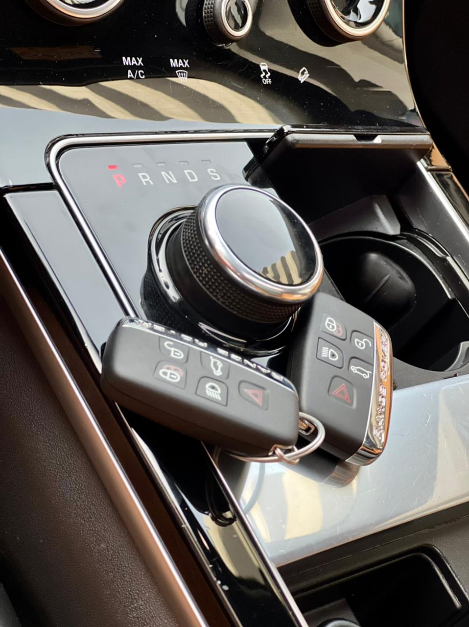 rent RANGE ROVER VELAR   2018 long term in dubai