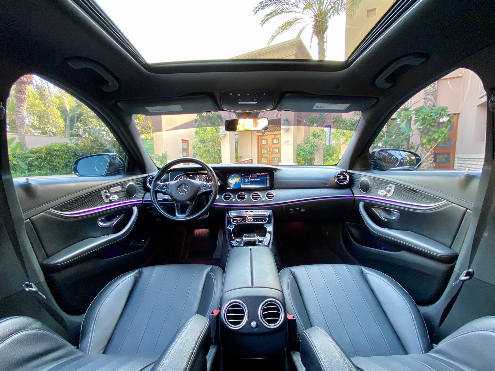 استئجار Mercedes E300 أسود 2017 طويلة الأمد في دبي