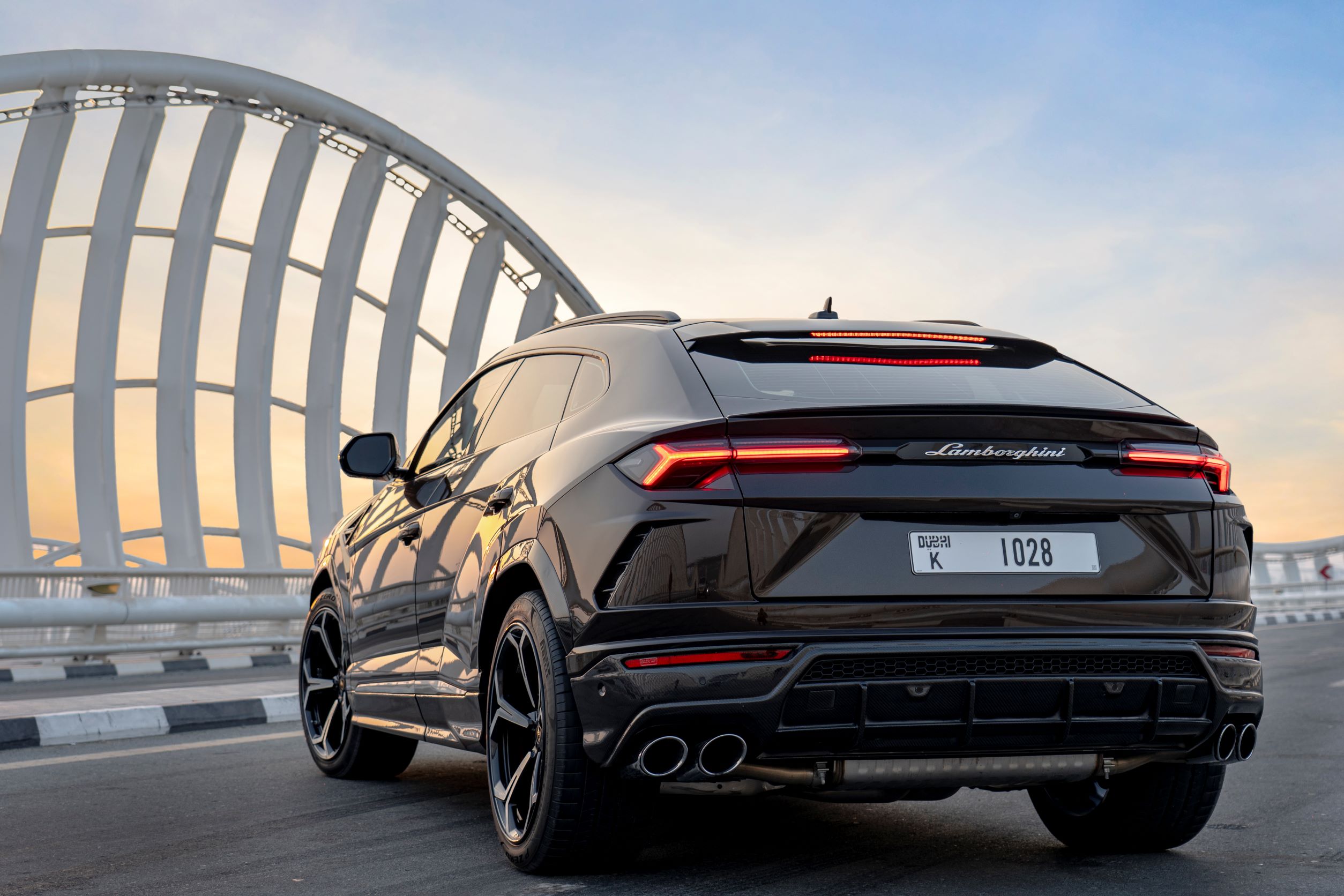louer Lamborghini Urus BROWN 2019 long terme à Dubaï