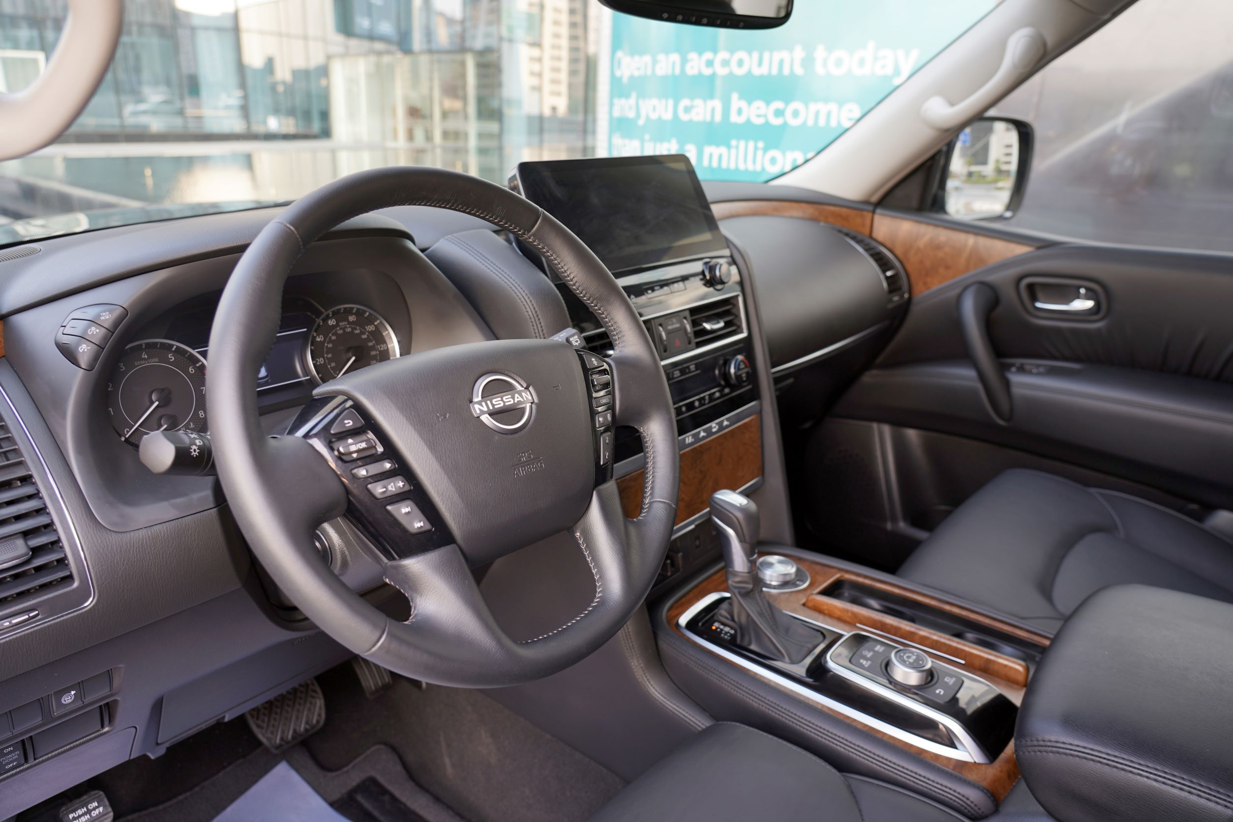 استئجار NISSAN Patrol PLATINUM رمادي 2021 طويلة الأمد في دبي