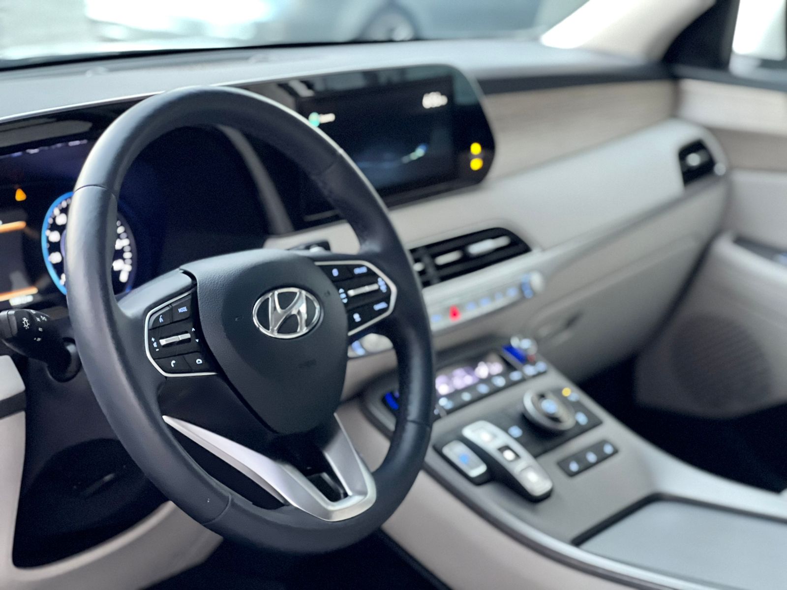 استئجار Hyundai Palisade أبيض 2021 طويلة الأمد في دبي