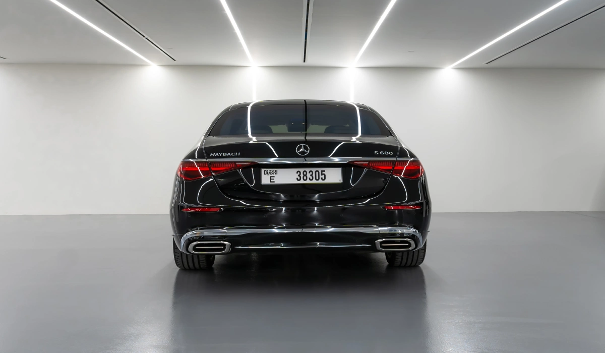 استئجار Mercedes Maybach S680 أسود 2022 طويلة الأمد في دبي
