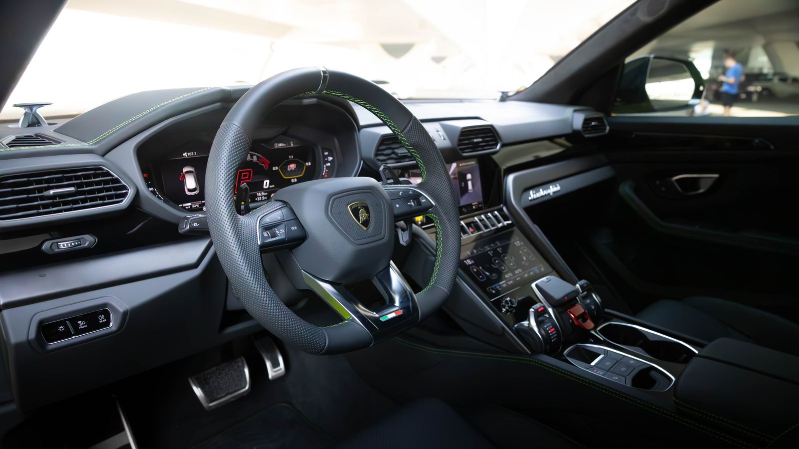استئجار Lamborghini Urus S  2023 طويلة الأمد في دبي
