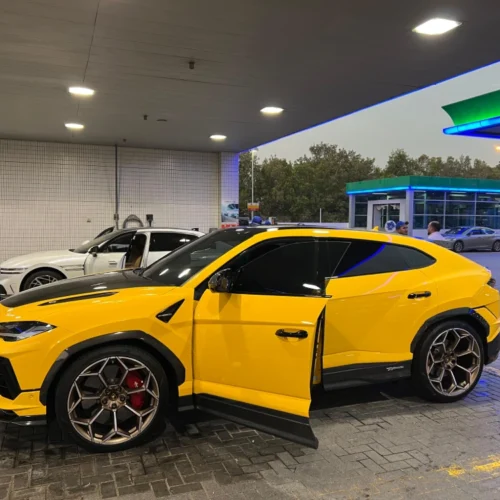 Rent Lamborghini URUS PERFOMANTE Yellow